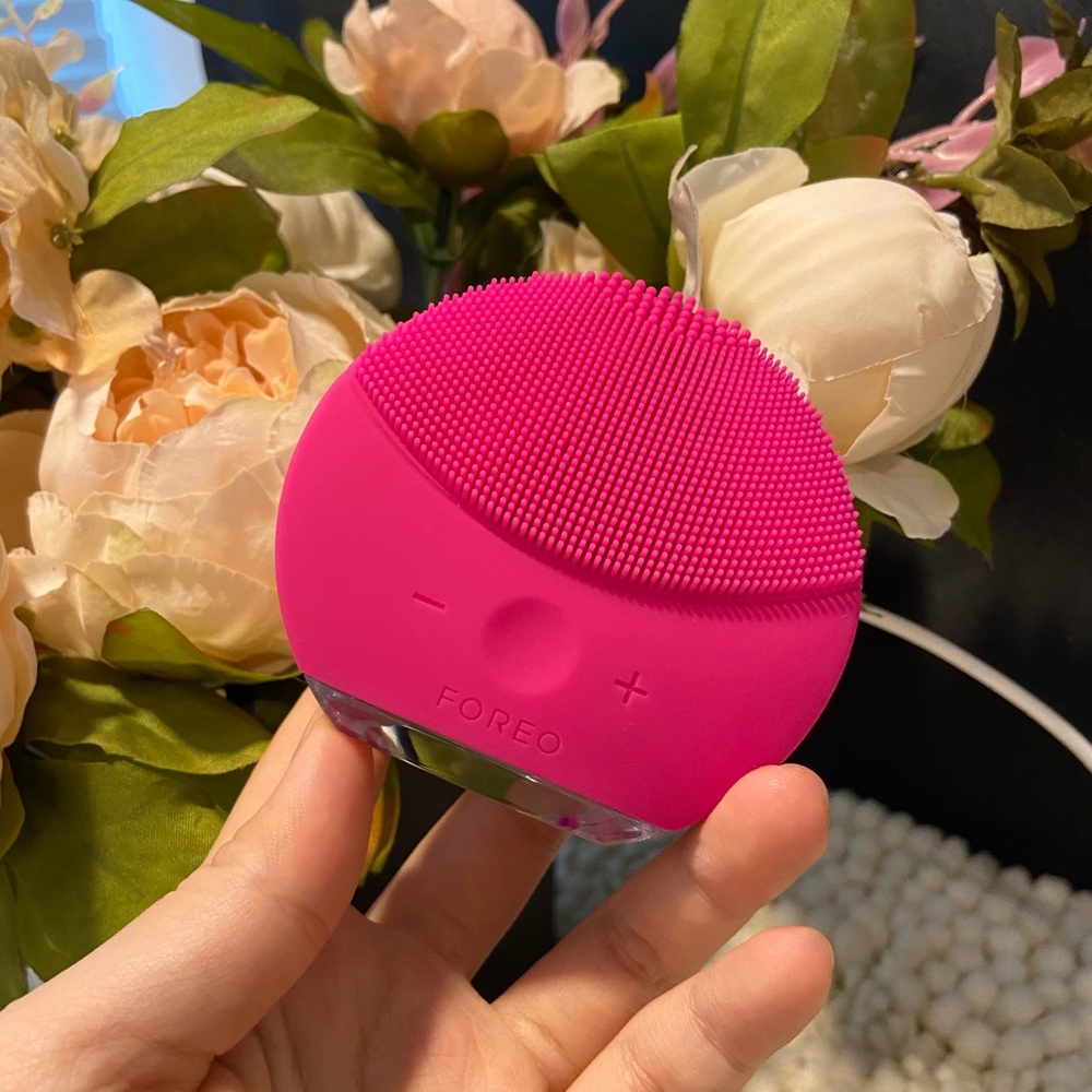 Foreo face washing